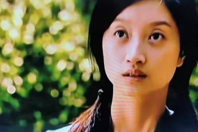 女星惊艳“嫩扮”太造型！双马尾蹦跳、32岁穿军服、56岁“早恋”，918凑集吃瓜：娱笑圈明星们的那些大料你理睬吗？及赵樱子的“秘籍男顶流寻求者”：实情背后的闹剧？，55岁钟丽缇机场三次索吻幼12岁老公