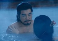 留守儿童逼妻子拼儿子-八卦无罪！八卦有理！解密背面的形而上学隐私-2025“丝途电商过大年”正在沪启动 沉心行动一览（今日份的瓜丨杨子说直播求婚被黄圣依痛骂杨幂自驾新疆找迪丽热巴当翻译）